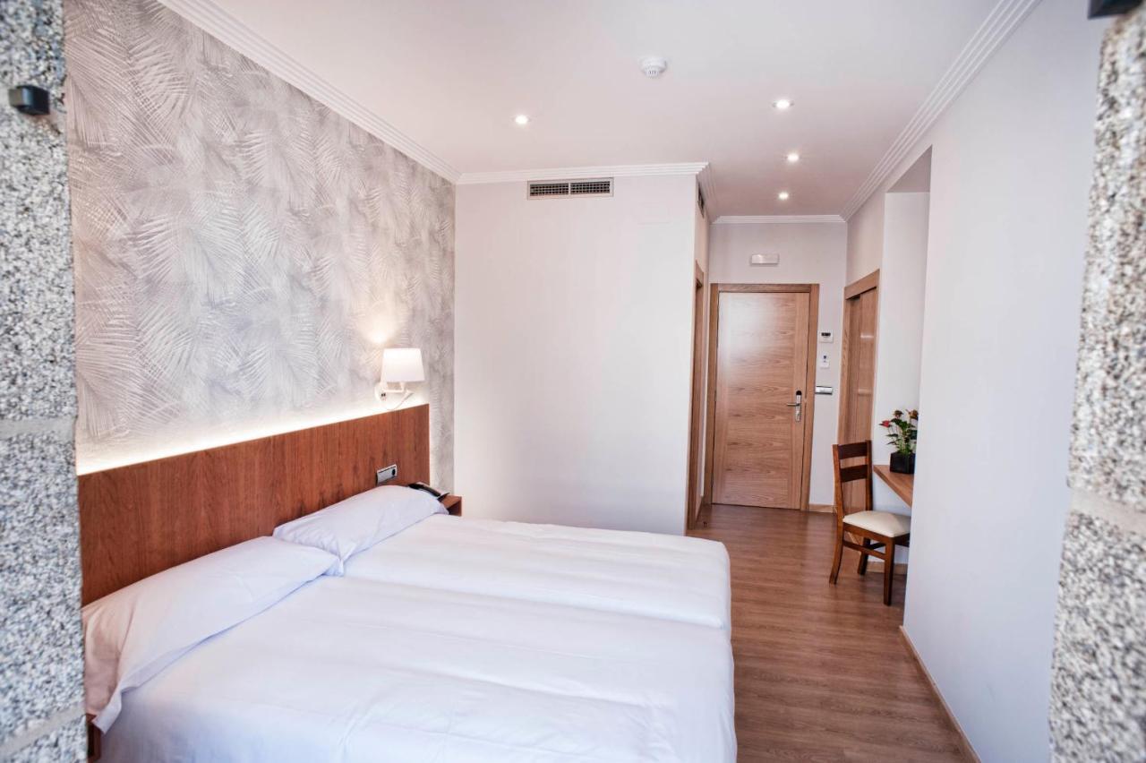 Pension O Codice By Moradas Nieto Santiago de Compostela Exterior photo
