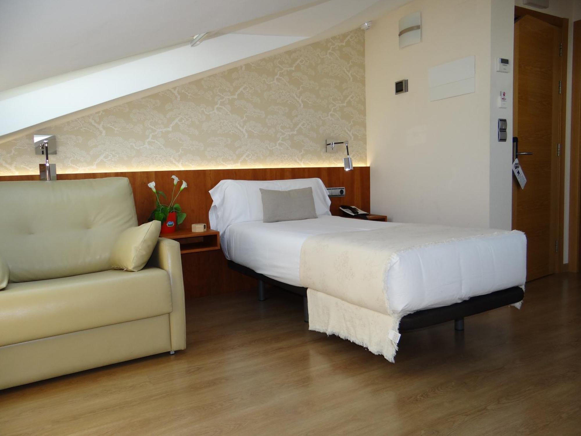 Pension O Codice By Moradas Nieto Santiago de Compostela Exterior photo